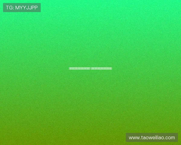 赫伊森在俱乐部门口停留十分钟 为小球迷签名互动引发热烈反响